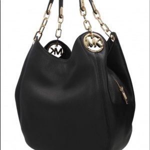 Michael Kors Shoulder Bag.